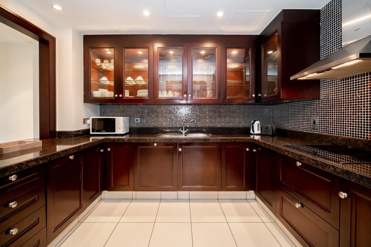 Higuests - Spacious Apt With Private Balcony In Old Town Dubai Luaran gambar